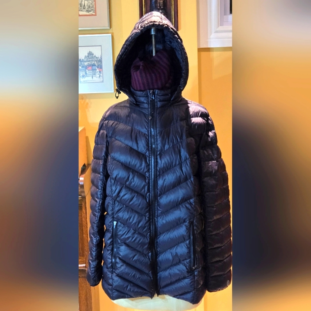 Active zone light weight packable jacket